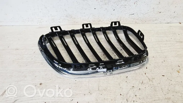 BMW 2 F45 Maskownica / Grill / Atrapa górna chłodnicy 7295523