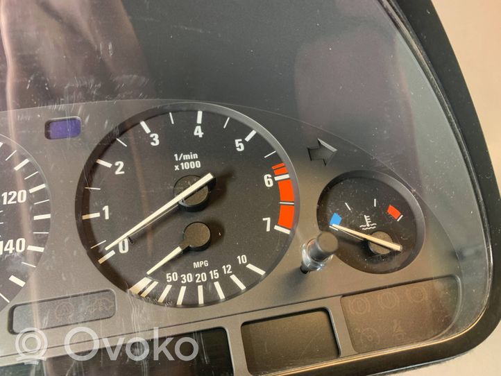 BMW 7 E38 Compteur de vitesse tableau de bord 8376192