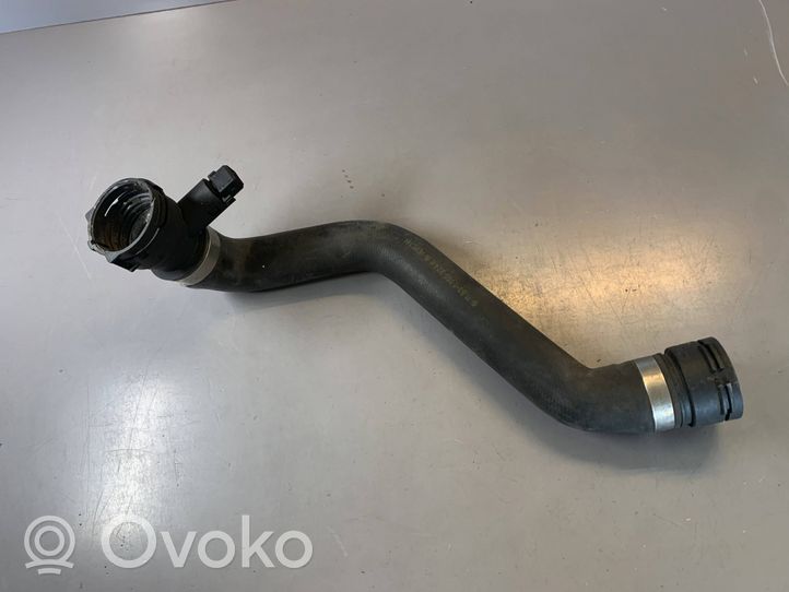 BMW 5 E39 Tuyau de liquide de refroidissement moteur 11531705224