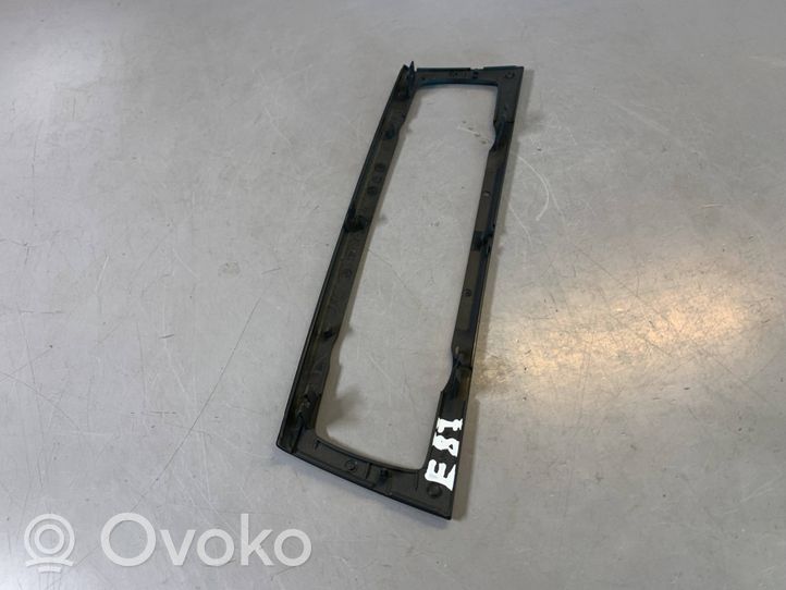 BMW 3 E90 E91 Element deski rozdzielczej / dół 6957957