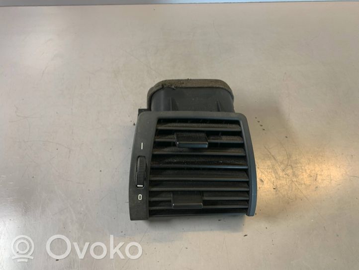 BMW X5 E53 Copertura griglia di ventilazione laterale cruscotto 8402216