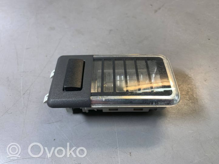 BMW X5 E53 Lampka podsufitki tylna 6948173