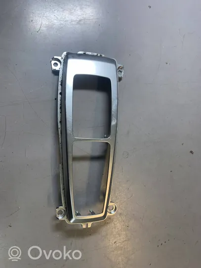 BMW X5 E70 Ramka drążka zmiany biegów 6975467