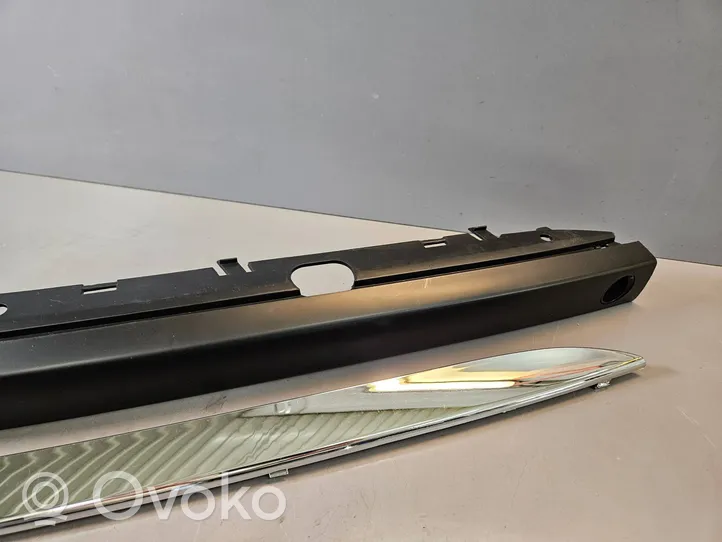 BMW 7 E38 Front bumper splitter molding 8170556