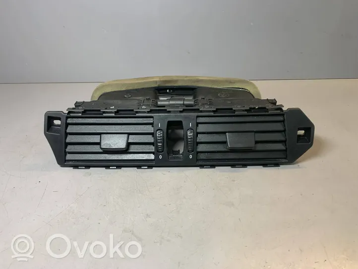 BMW 5 E60 E61 Dysze / Kratki środkowego nawiewu deski rozdzielczej 6910734