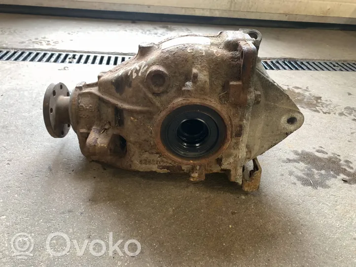 BMW 3 E46 Aizmugurējais reduktors 7526158