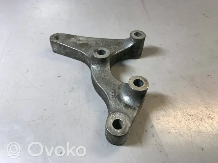 BMW 7 F01 F02 F03 F04 Supporto di montaggio della pompa del servosterzo LH2114765