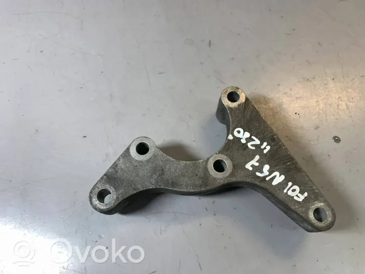 BMW 7 F01 F02 F03 F04 Supporto di montaggio della pompa del servosterzo LH2114765