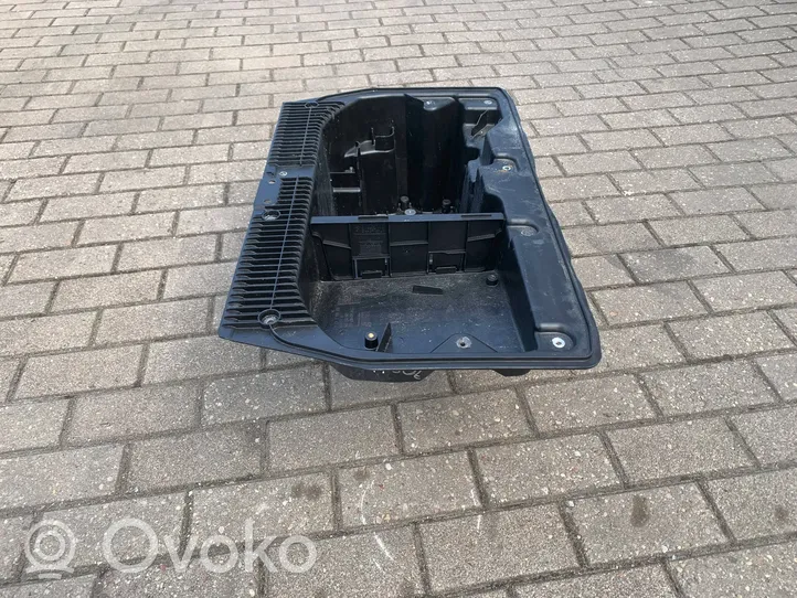 BMW X1 E84 Akumuliatoriaus dėžė 2990101