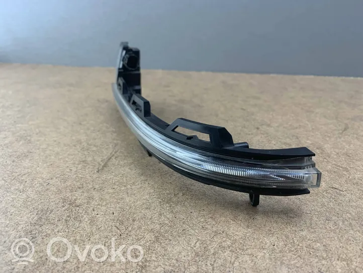 BMW X5 F15 Piloto intermitente del espejo 7291217