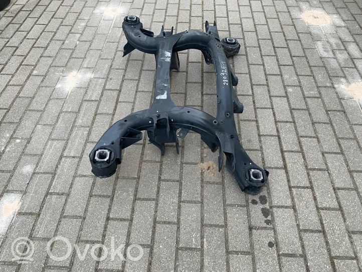 BMW X5 E70 Belka osi tylnej 33316863815