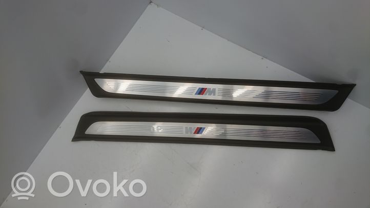 BMW 6 F12 F13 Copertura del rivestimento del sottoporta anteriore 8050389