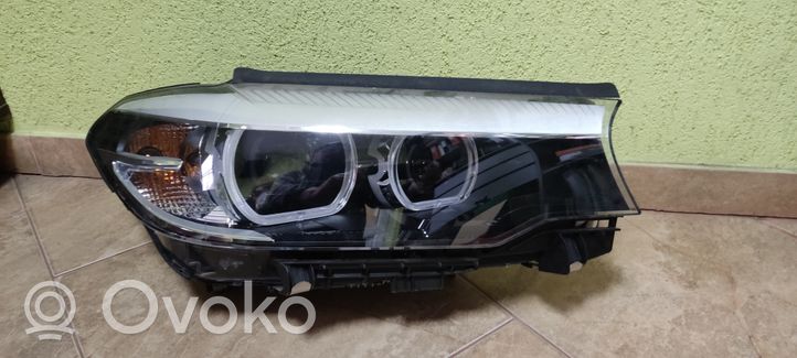 BMW 5 G30 G31 Phare frontale 8499114