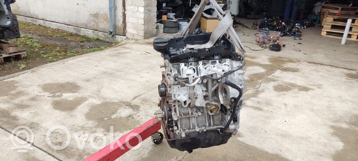 BMW 2 F45 Variklis B37C15A