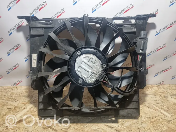 BMW 5 G30 G31 Convogliatore ventilatore raffreddamento del radiatore 8686163