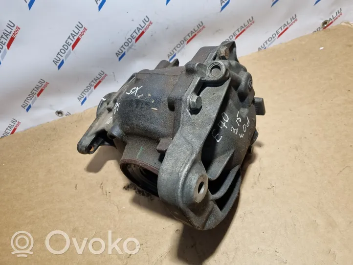 BMW X5 E70 Aizmugurējais reduktors 7590913