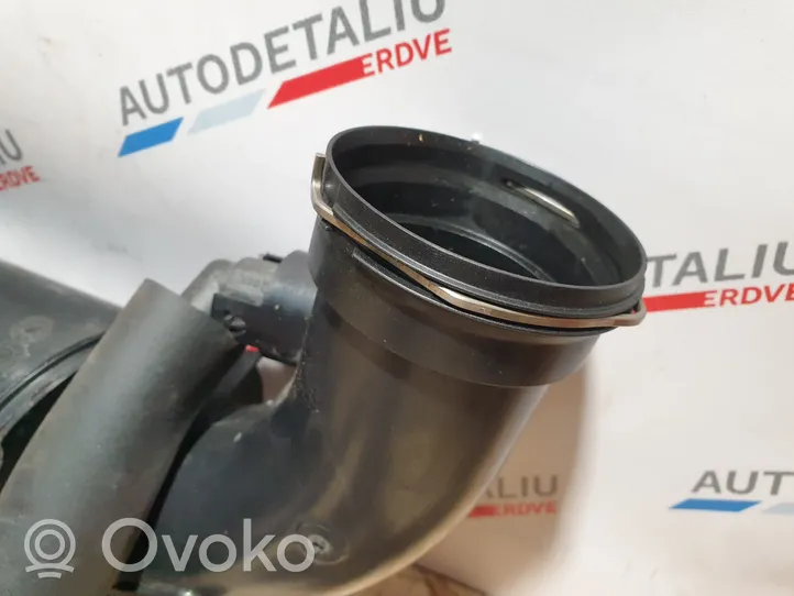 BMW X1 F48 F49 Turboahtimen ilmanoton letku 7619268