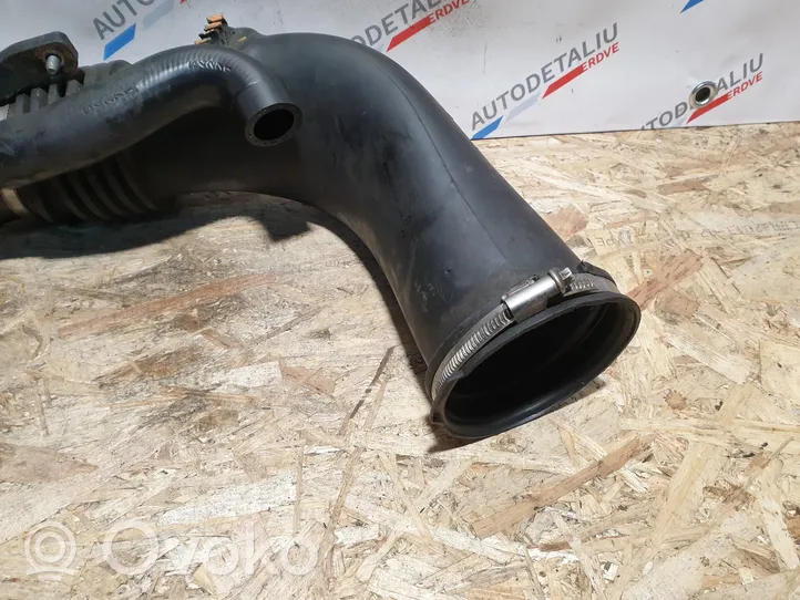 BMW X5 E70 Turbo air intake inlet pipe/hose 7798338