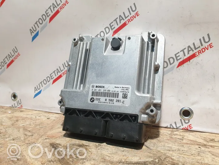 BMW 4 F32 F33 Sterownik / Moduł ECU 8582281