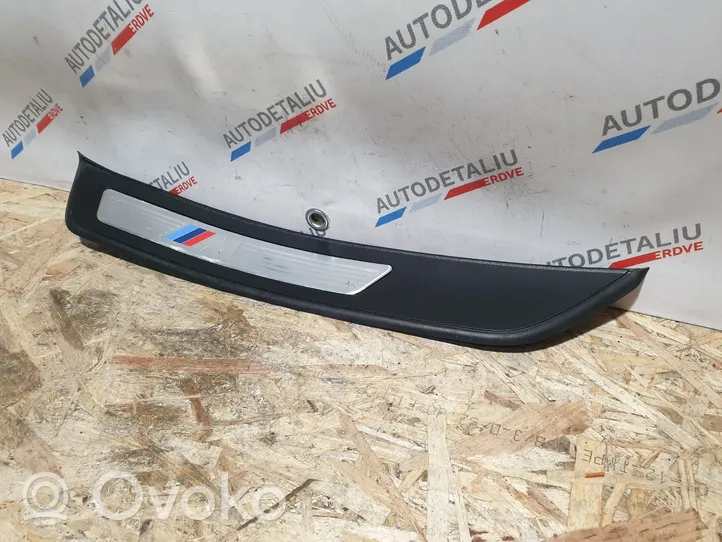 BMW 5 F10 F11 Rear sill trim cover 8050051