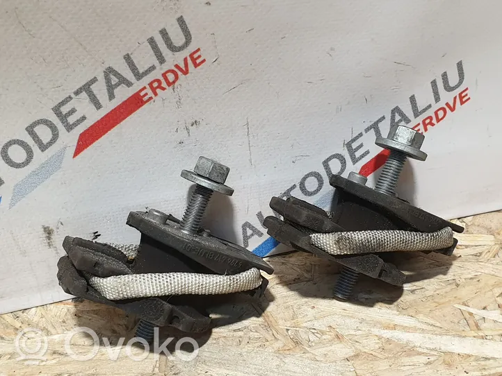 BMW 3 F30 F35 F31 Supporto della scatola del cambio 6796617