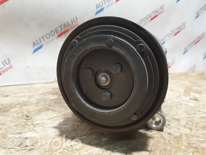 BMW X1 F48 F49 Ilmastointilaitteen kompressorin pumppu (A/C) 6826879