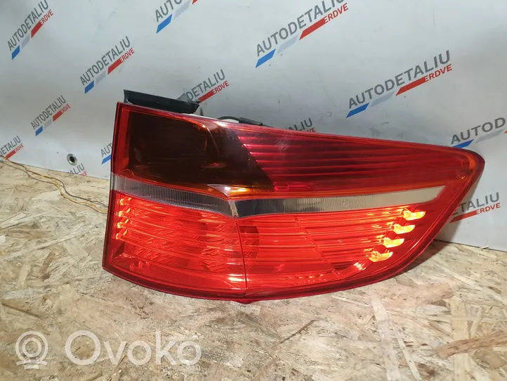 BMW X6 E71 Aizmugurējais lukturis virsbūvē 7179984