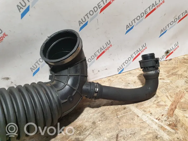 BMW 2 F22 F23 Turboahtimen ilmanoton letku 8578651