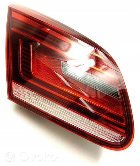 Volkswagen Caddy Lampy tylnej klapy bagażnika 3C8945307R