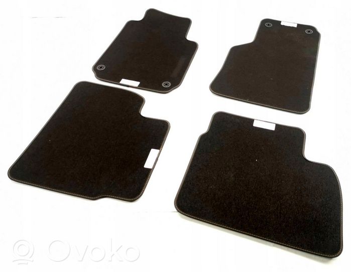 Volkswagen Amarok Kit tapis de sol auto 