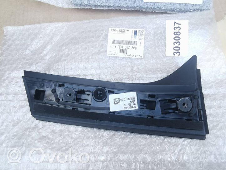 Opel Crossland X Spoiler tylnej szyby klapy bagażnika 13481457