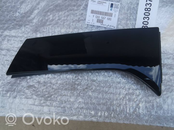 Opel Crossland X Spoiler tylnej szyby klapy bagażnika 13481457