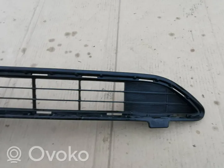 Toyota RAV 4 (XA40) Kratka dolna zderzaka przedniego 5311242110