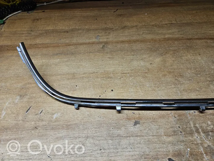 Citroen C4 II Etupuskurin alempi jäähdytinsäleikkö 9673519877