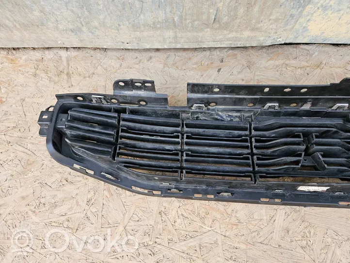 Peugeot 508 Front grill 9807631077