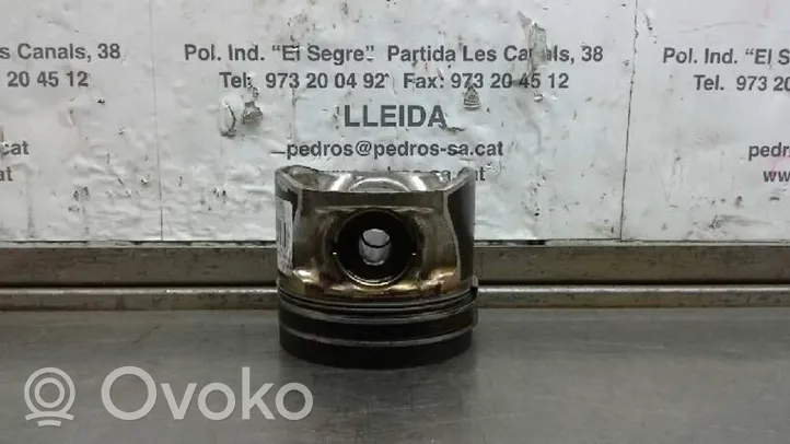 Hyundai Trajet Piston 