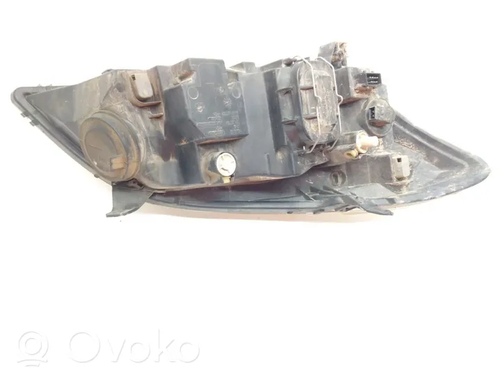 Toyota Corolla E120 E130 Phare frontale 8117002150