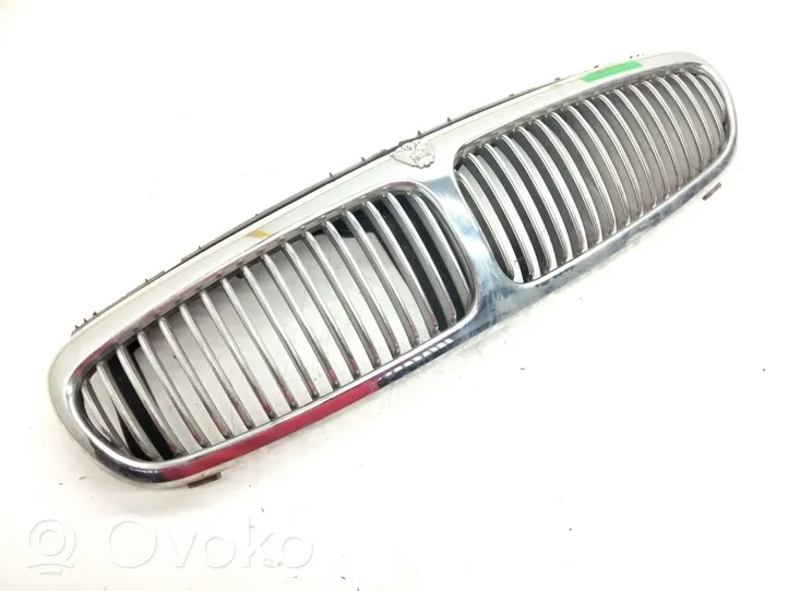 Jaguar X-Type Передняя решётка 1X435510AH