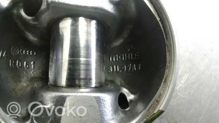 Mitsubishi Outlander Piston 