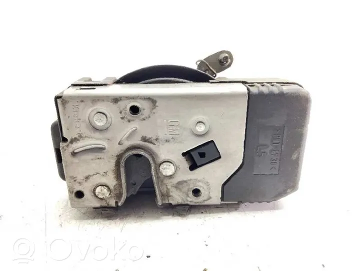 Opel Vivaro Tailgate lock latch 820028323