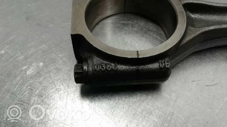 Mitsubishi Outlander Connecting rod/conrod 