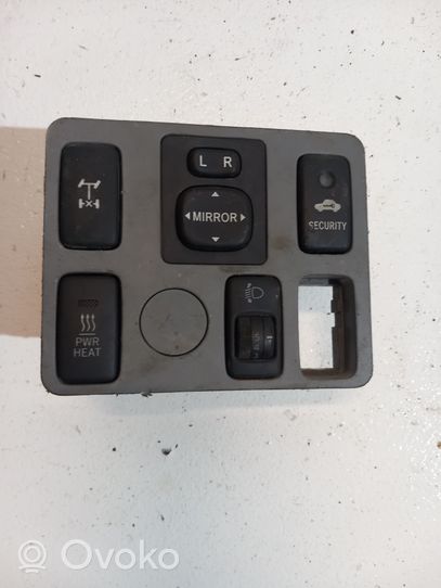 Toyota Hilux (AN10, AN20, AN30) Zestaw przełączników i przycisków 