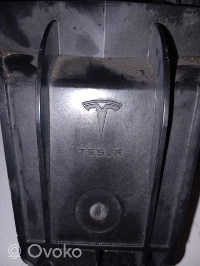 Tesla Model X Inne części karoserii 104633100C