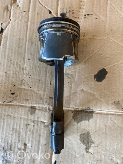 Renault Master III Piston 085209