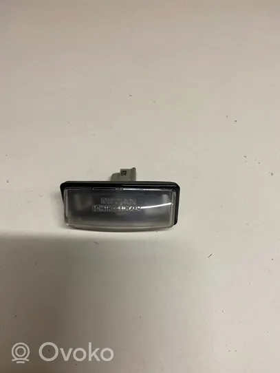 Nissan Murano Z52 Lampa oświetlenia tylnej tablicy rejestracyjnej 