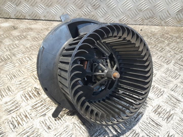 Volkswagen Golf VI Ventola riscaldamento/ventilatore abitacolo 1K2819015A