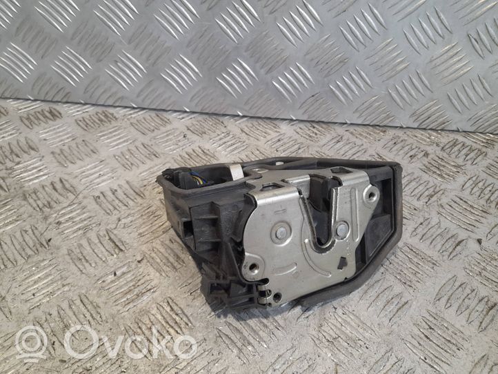 BMW X3 E83 Serratura portiera anteriore 7167066