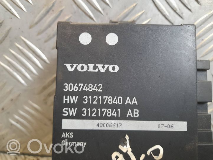 Volvo V70 Takaluukun/tavaratilan ohjainlaite/moduuli 30674842