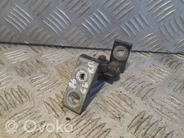 Audi A6 Allroad C6 Front door upper hinge A046573