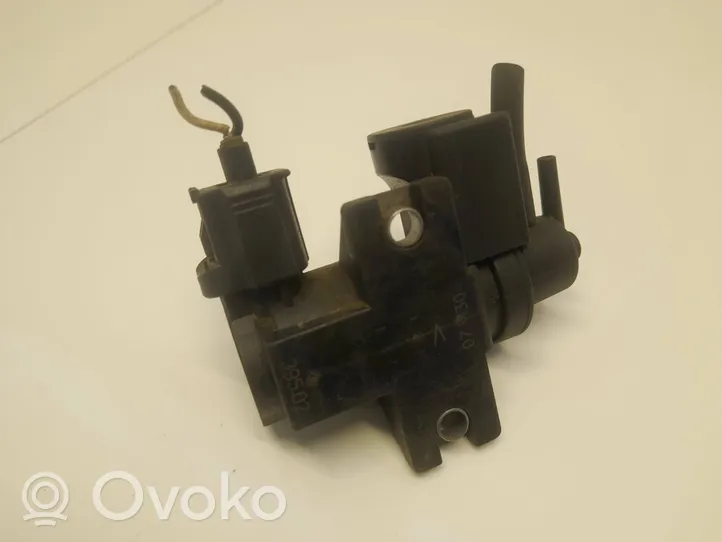 Toyota RAV 4 (XA30) Vacuum valve 258190R011